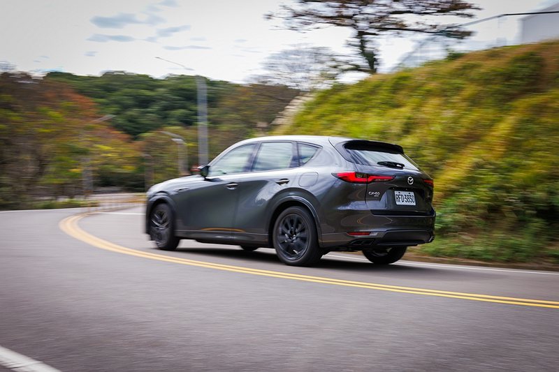 Mazda CX-60以全新開發的後輪驅動平台、縱置引擎架構、8速手自排變速箱以...