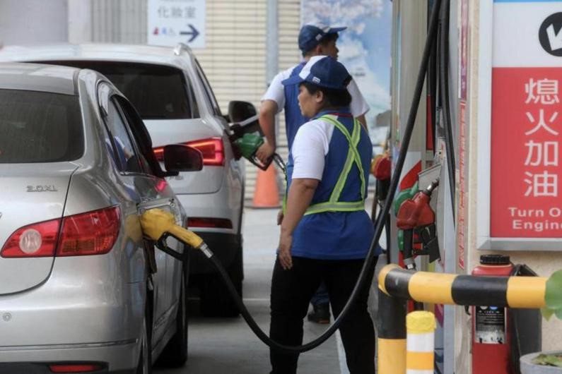 台灣中油公司宣布，明（1）日凌晨零時起汽、柴油價格不調整。本報資料照片